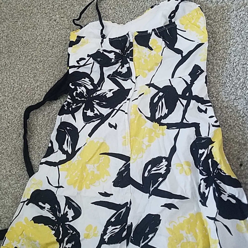 Dress - Picture 2 of 2